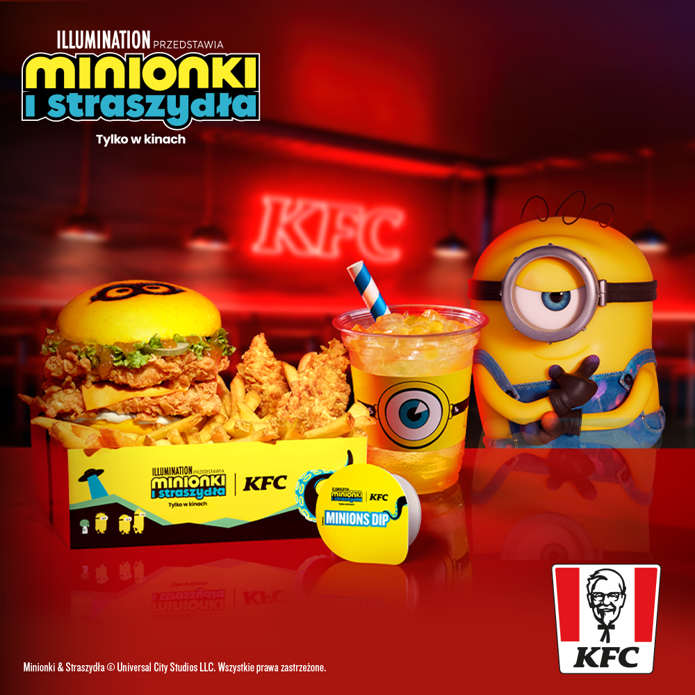 Zestaw KFC z Minionkiem, kubełkiem kurczaka i napojem.